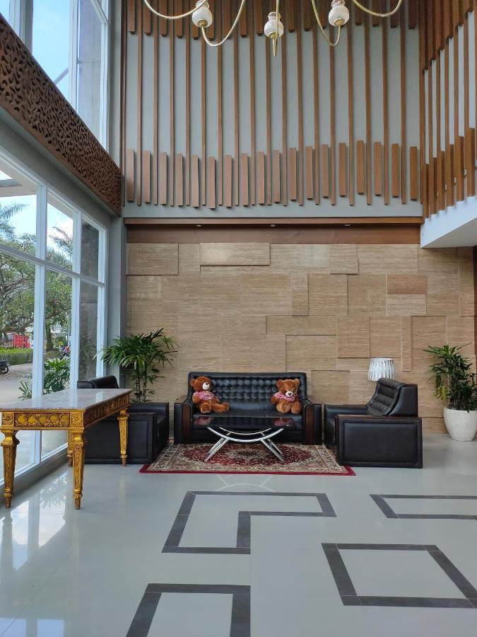 Hotel Ramada By Wyndham Yogyakarta Sleman  Exterior foto