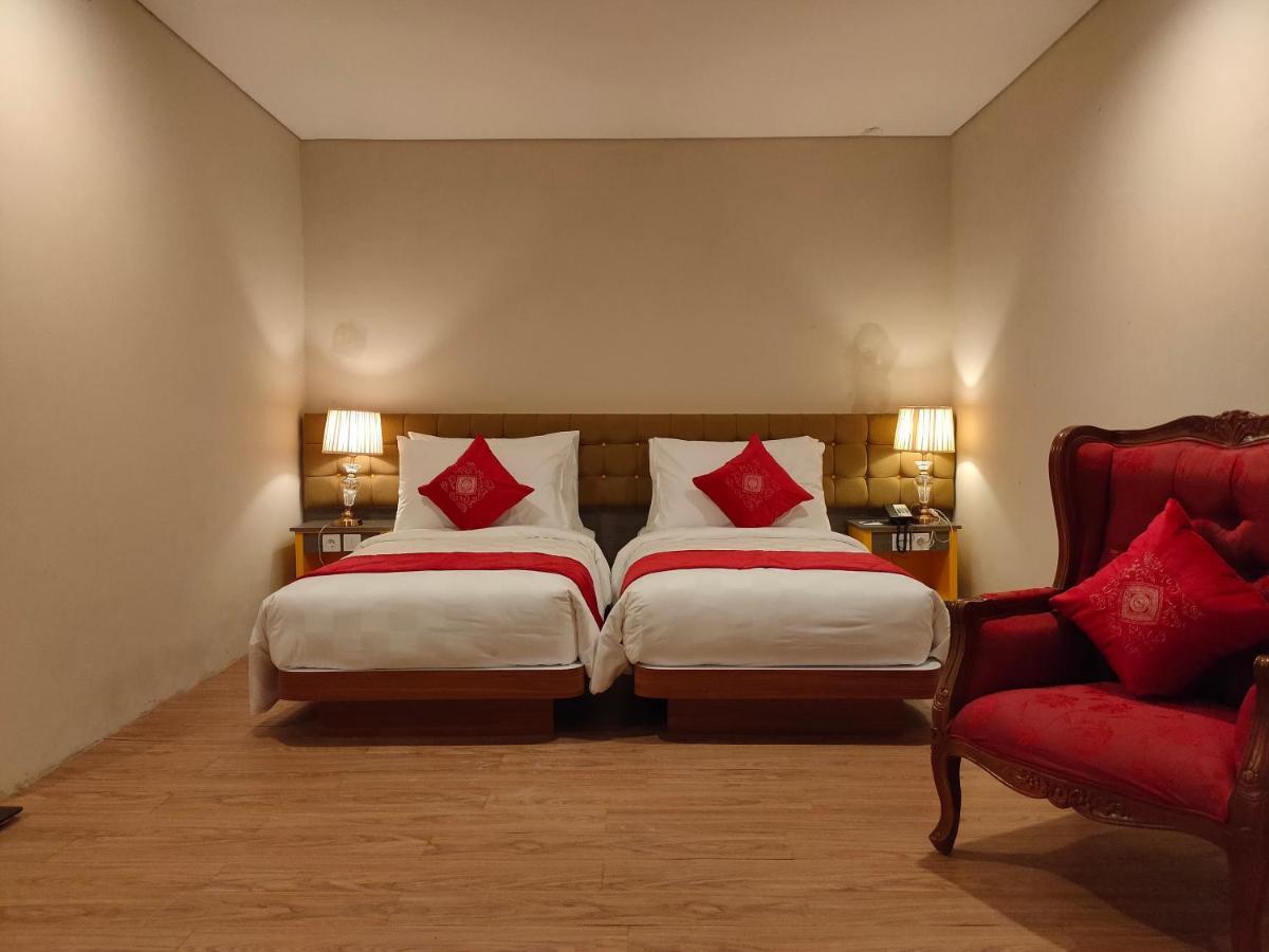 Hotel Ramada By Wyndham Yogyakarta Sleman  Exterior foto